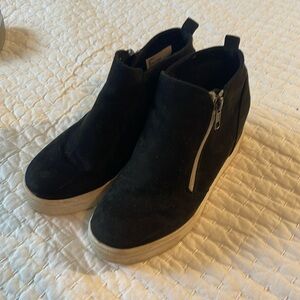 Steve Madden girls wedge boot